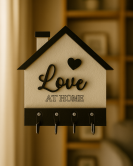 Love At Home Yazılı Ev Şeklinde Duvar Anahtarlık Askısı Love At Home Yazılı Ev Şeklinde Duvar Anahtarlık Askısı