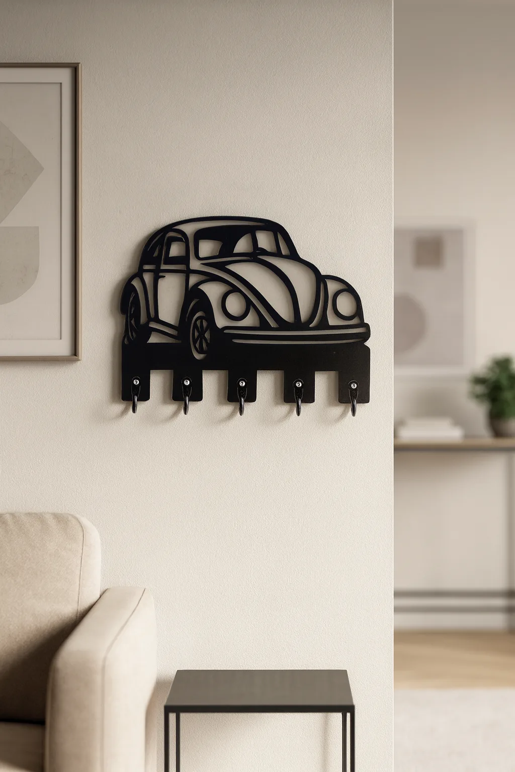 Salon duvarında asılı siyah vosvos araba figürlü ahşap anahtarlık askısı, çok kancalı dekoratif anahtar düzenleyici