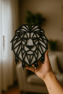 Handgehaltener schwarzer geometrischer Löwenfigur, Holz-Schlüsselanhänger, lasergeschnittener dekorativer Wandschlüsselhalter, Produktdetailansicht