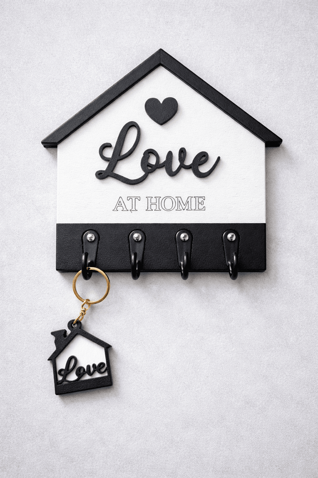 Ev şeklinde Love yazılı el yapımı MDF duvar anahtarlık askılığı